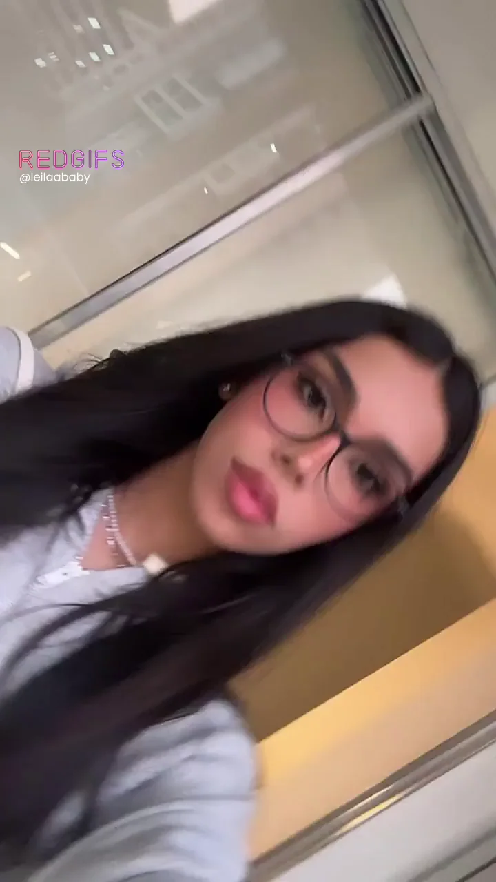 Your blind date has a cock wyd