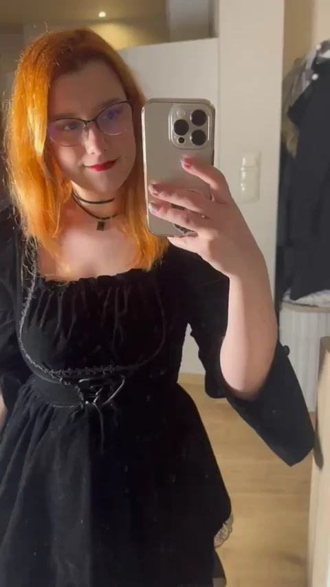 If you need a 4'11 120 lbs goth Mommy that is 60% boobs to ride you tonight, i am here (;