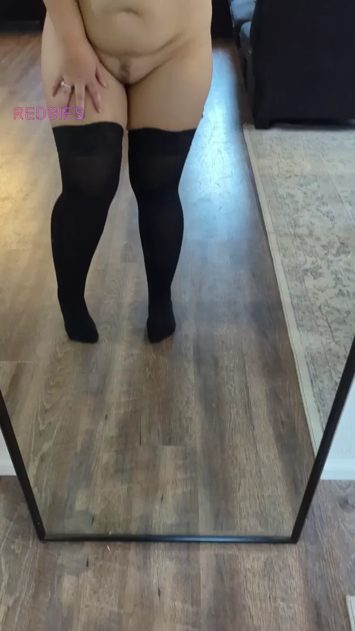 Curvy milf
