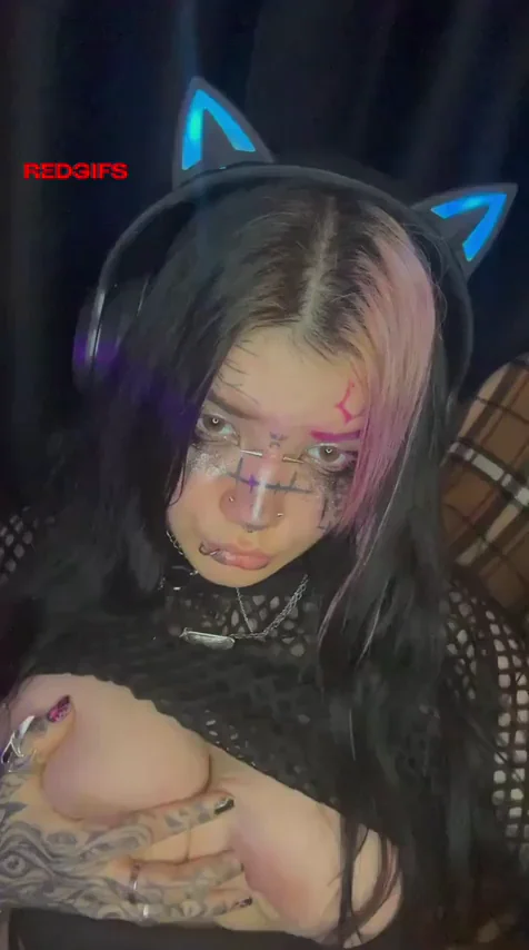 Velvet Vixen Disaster: Egirl's Massive Tits Tease