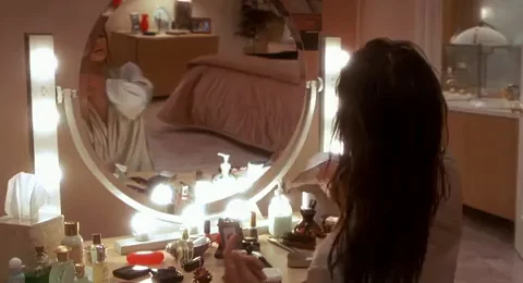 Rhona Mitra's Firm Tits Tease in Hollow Man