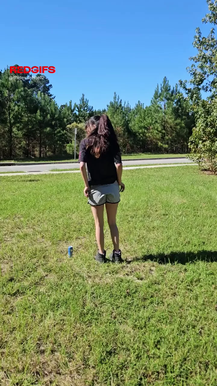 Street Corner Slut: Flashing Pussy at 4th & 5th for Passing Cars