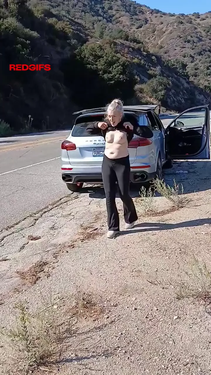 I love when they honk lol 😆