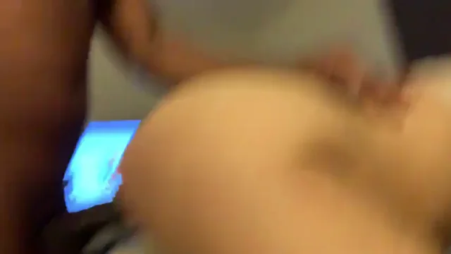 If she says size doesn’t matter then she’s never heard her pussy fart like this. (VOLUME UP)