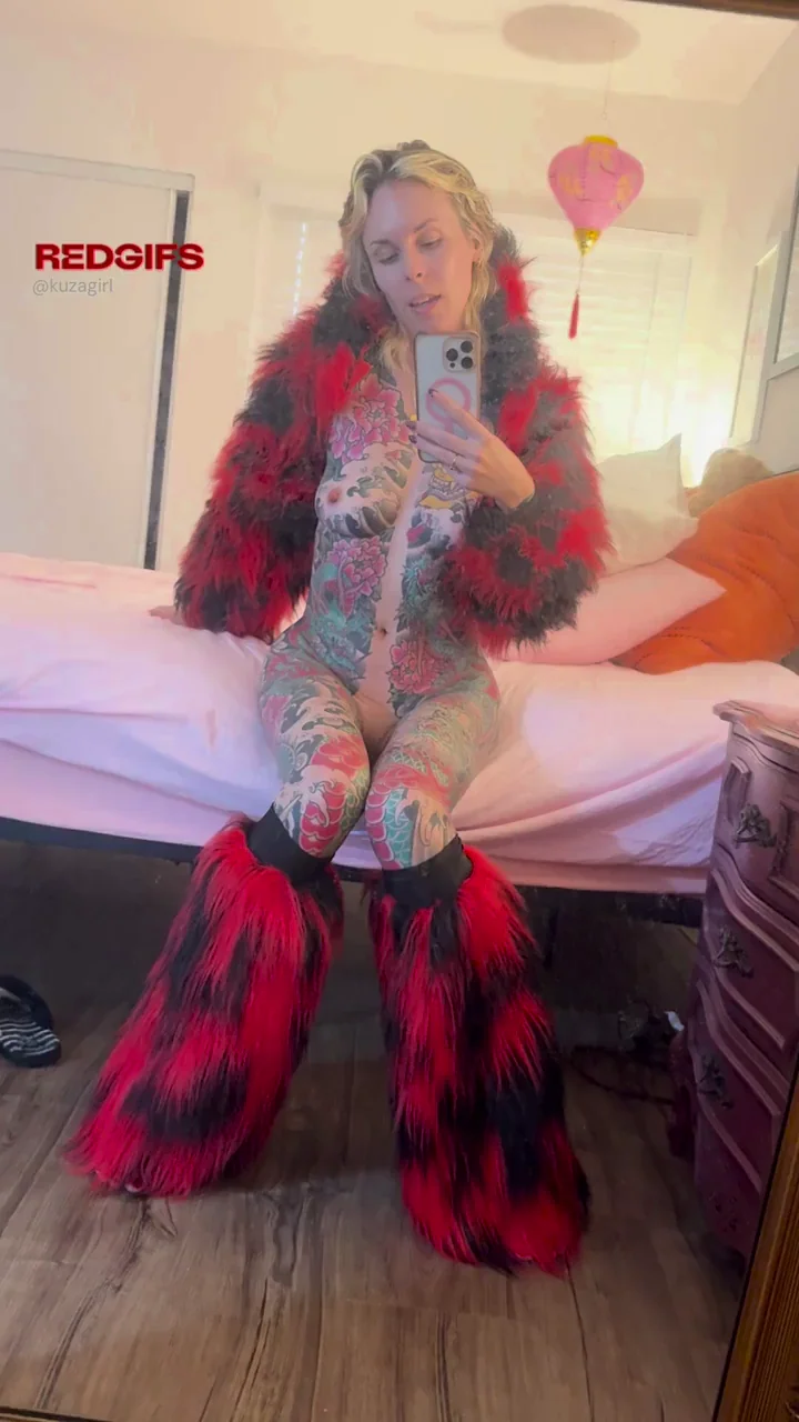 goth girl craving it