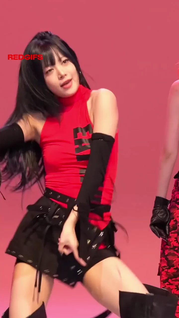 LE SSERAFIM - Eunchae