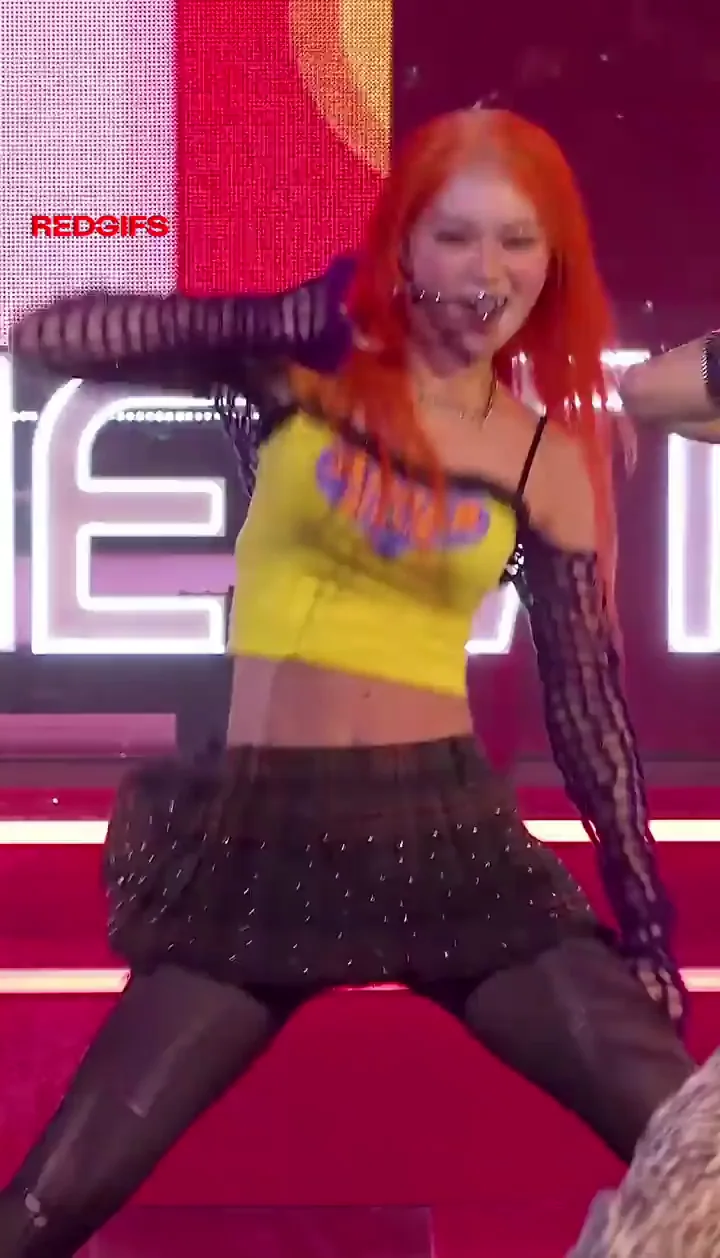 LE SSERAFIM - Chaewon