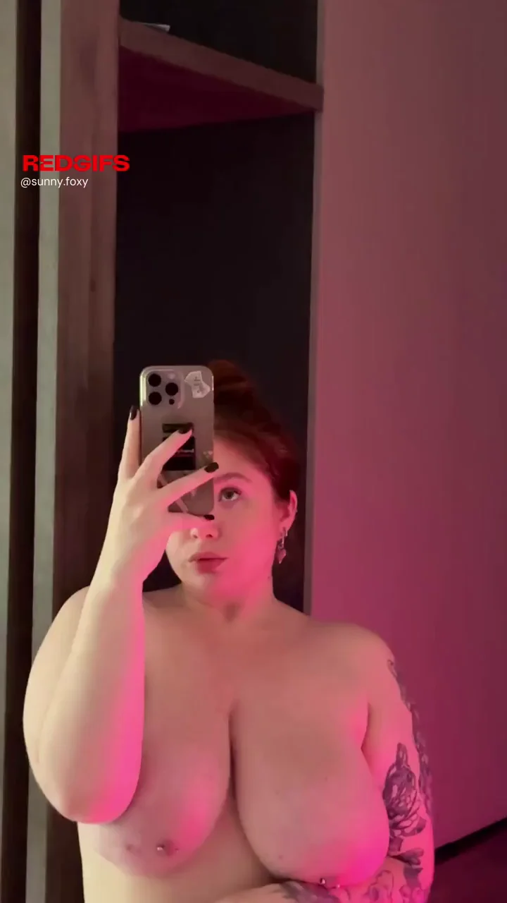 Chubby Cutie's Massive Tits Crave Your Stare 😍🍈🍈