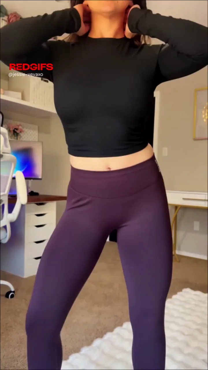 Hair-Pulling Doggy Slam 💥🍑 MILF Gets Wrecked