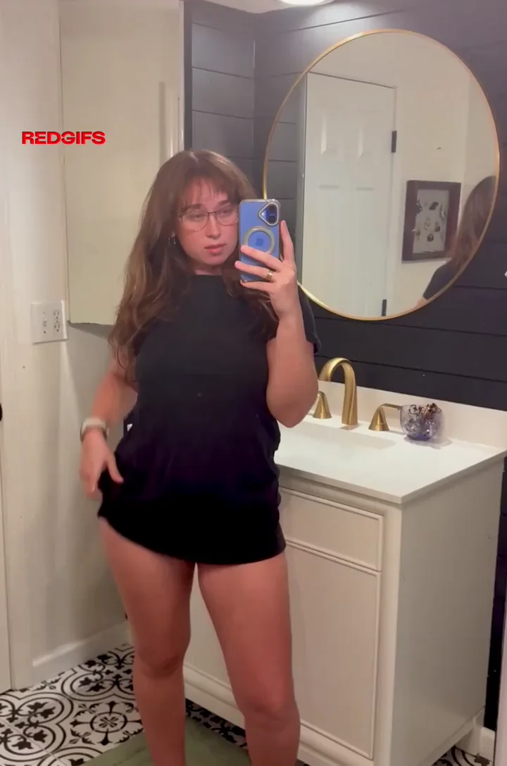 Rise & Shine: Sexy MILF Strips Naked in Bathroom 😈🩲