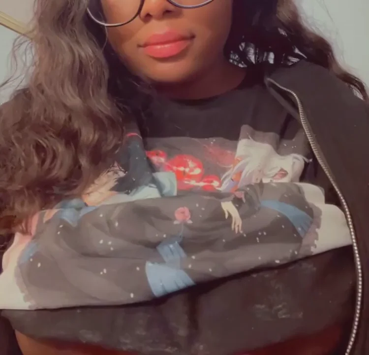 Just a shy, nerdy, chubby girl💓