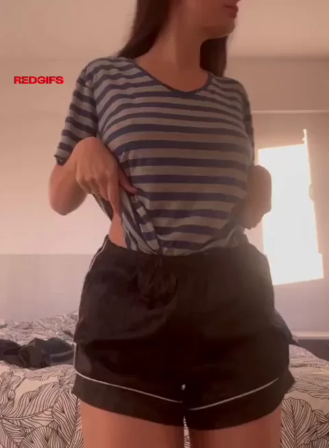 I like to undress in front of you