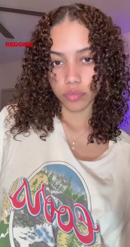 Perky 19yo tits reveal
