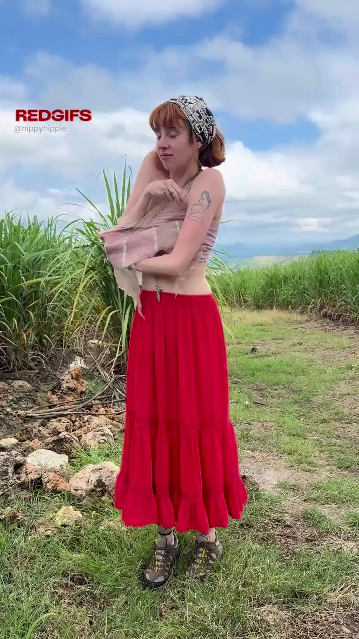 I take off my clothes to be in the countryside