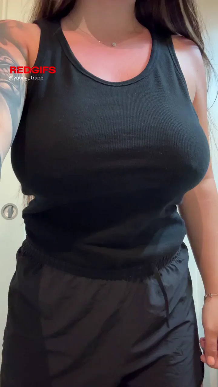 😈 Super Horny Mood: Flashing My Huge Tits & Juicy Ass Today! 🍑💦