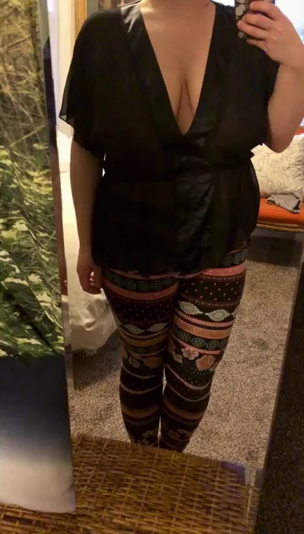 Mind-Blowing Titty Drop from This Stacked Slut 😍💦 (OC)