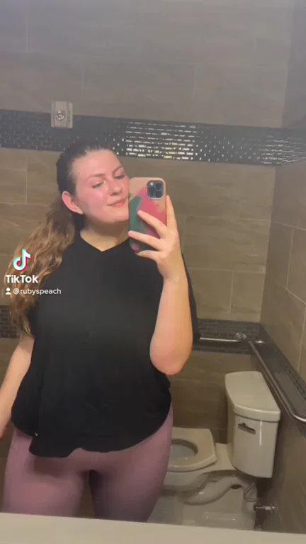 do you like a thick girl with some chub? :)