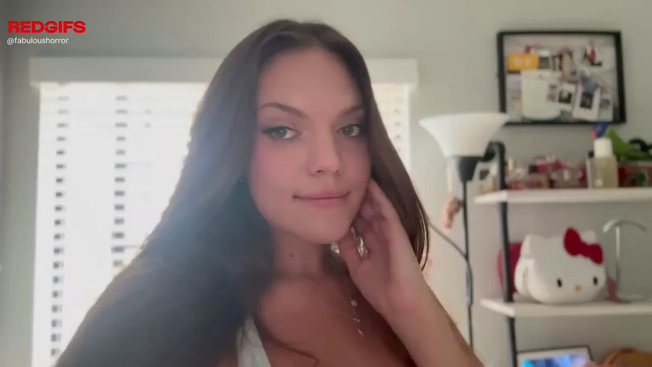 Thick White Girl's Massive Tits Steal the Show 🍈🍈🔥