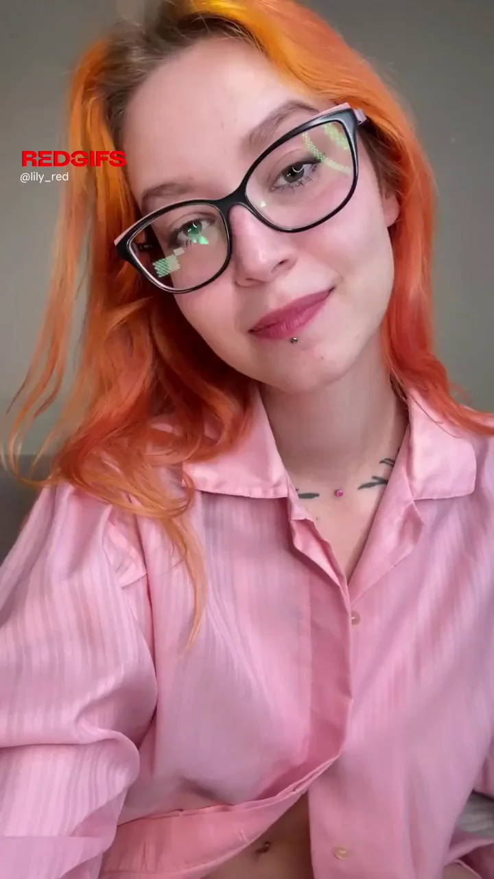 🔥 Redhead Glasses Slut's Epic Titty Drop Reveal 😍💦
