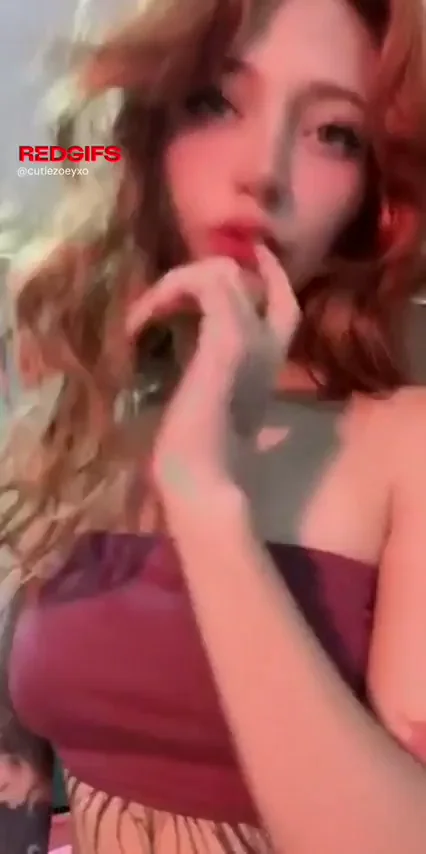 this is how latina move her ass