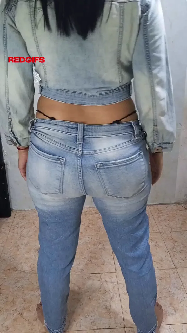 Latina MILF's Jeans-Busting Twerk Assault!