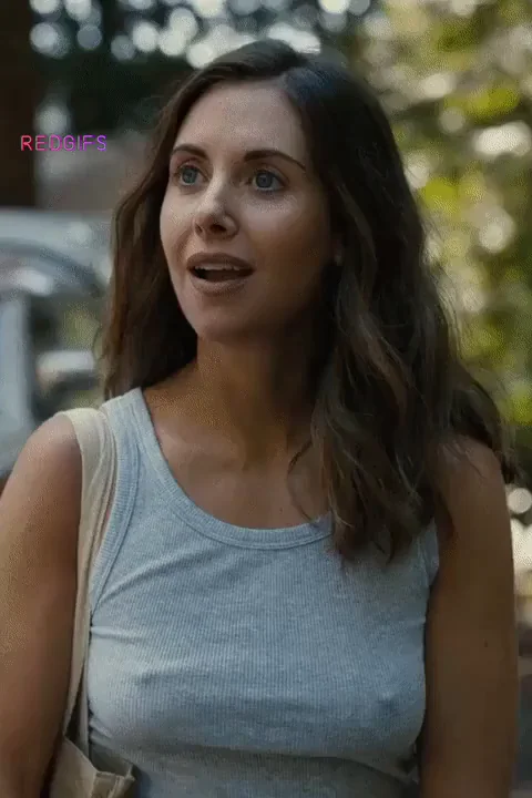 Alison Brie’s on/off transformation - Somebody I Used to Know (2023)