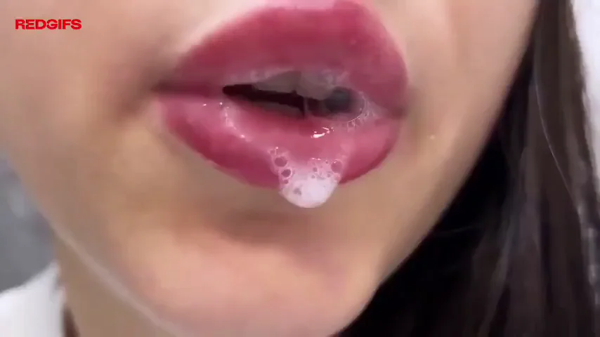 More big dick and wet lips, cause these trigger me so bad 🥴