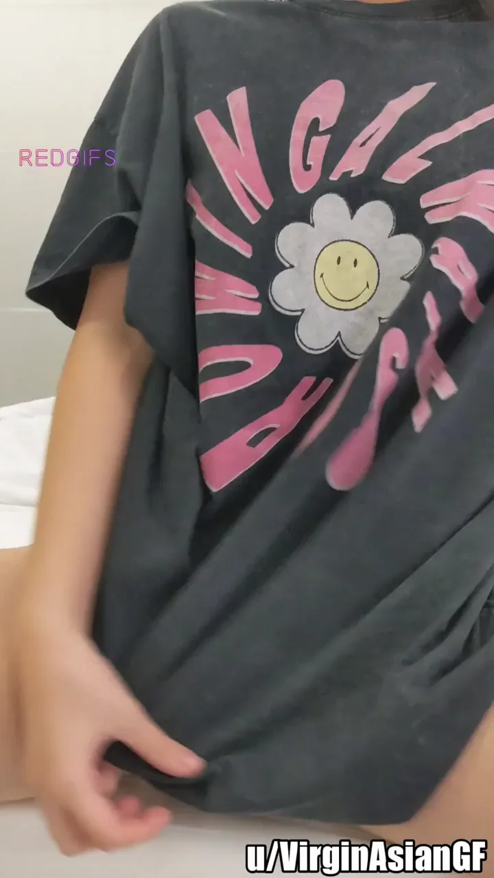 This shirt is big daddy, but my body is tiny...