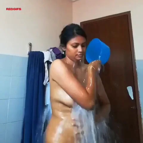 Young girl talking bath after being fucked by her 5 boyfriends 💖💕💕😍😍❤️😻🌹