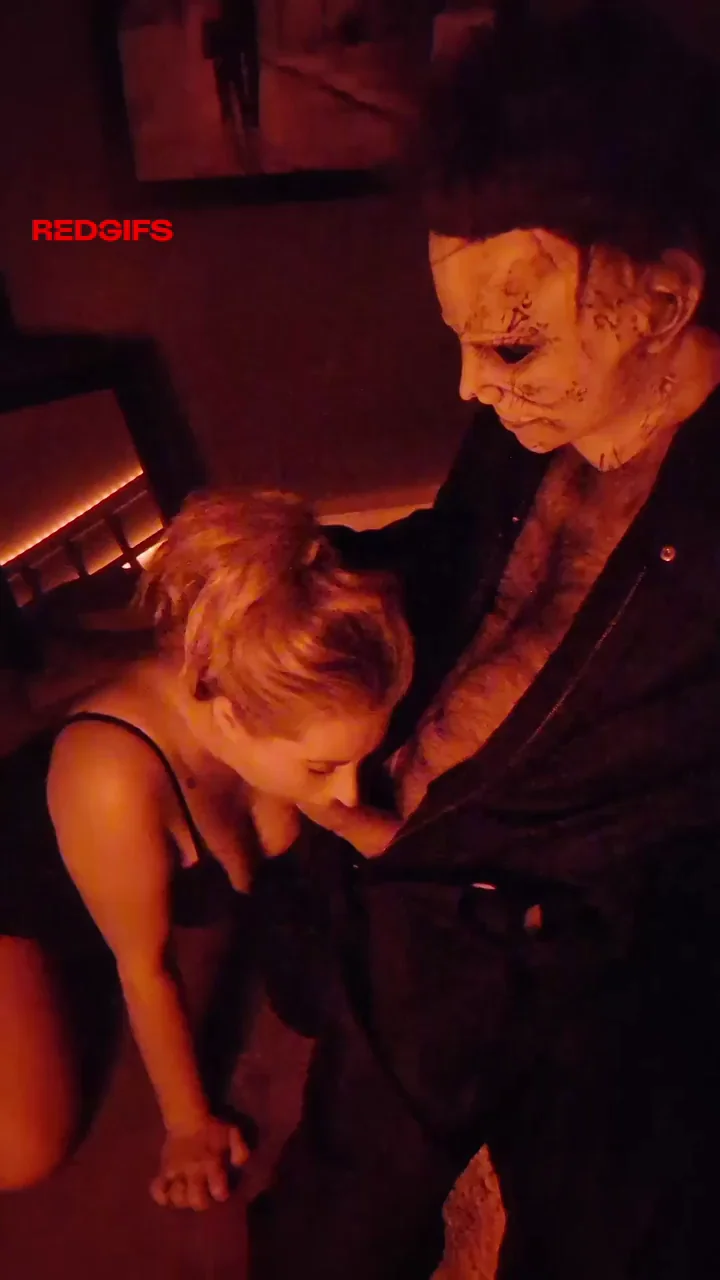 Halloween ready sucking Michael Myers big thick cock
