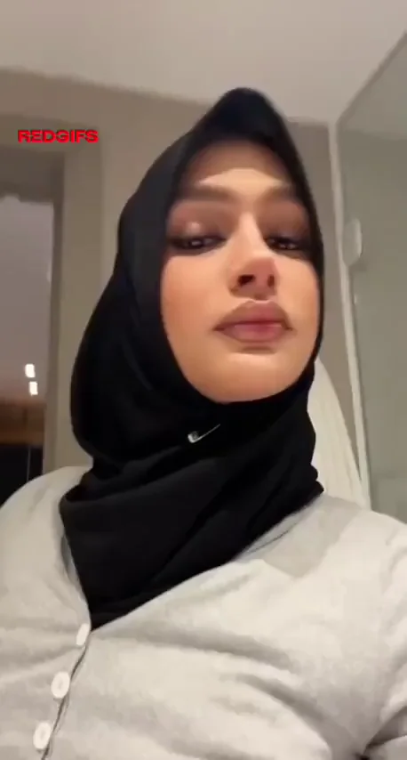 wondering if straight guys like Arab tgirls