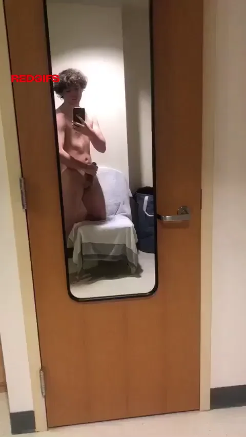 20, Icl I have this kink/turn on that turns me on soooo much that’s it honestly embarrassing.