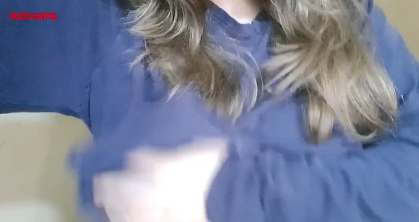 You cumming between my tits or on my pussy?