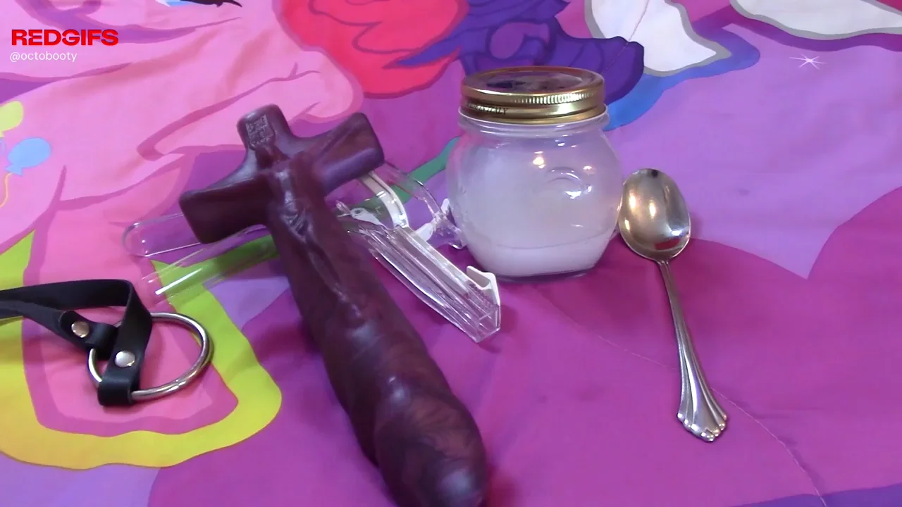 I save cum in a jar and make my slave drink it