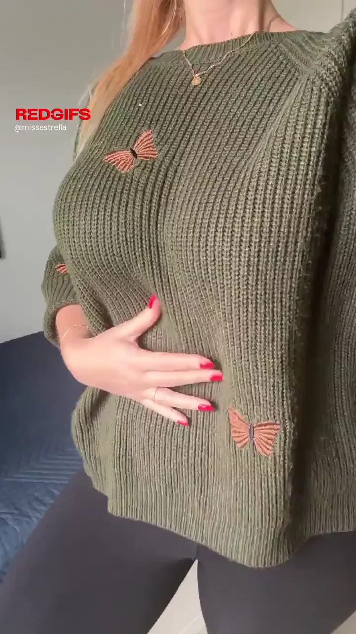 Milfie in sweater come and suck these titties