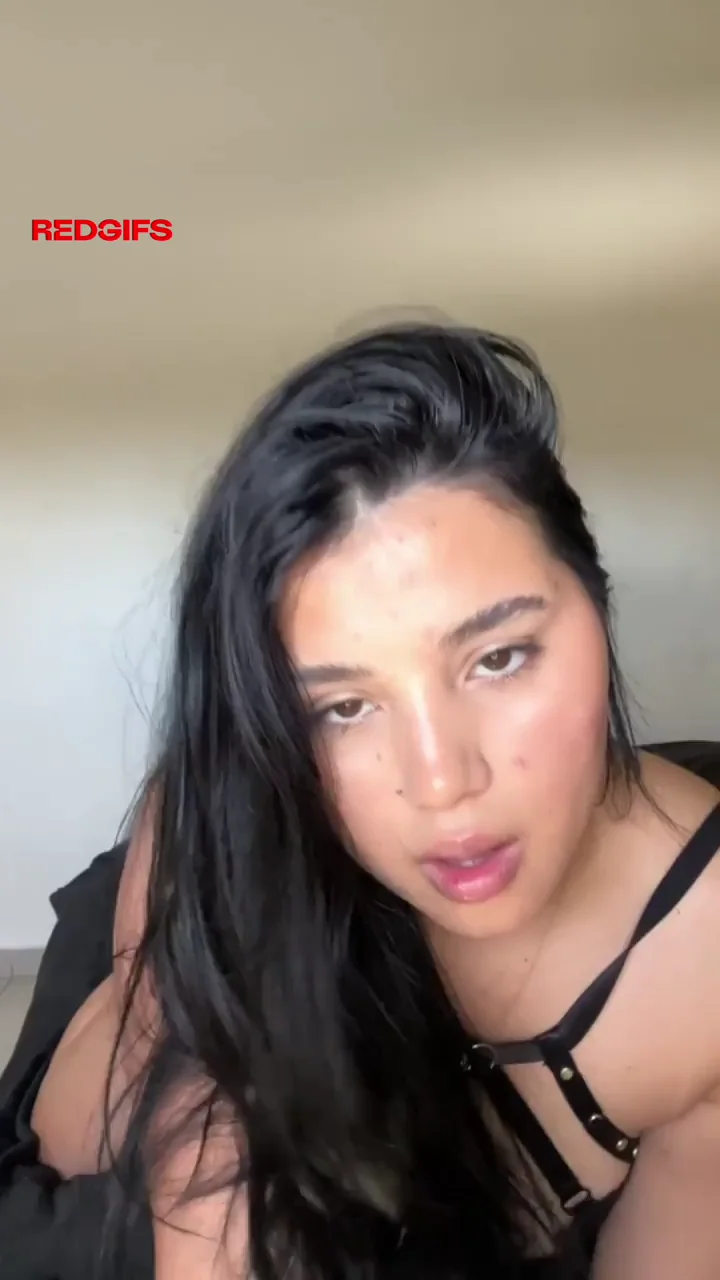 Say "yes' and I'll serve you my nudes in your inbox :)