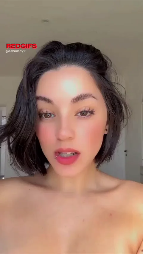 This busty teenager can't stop