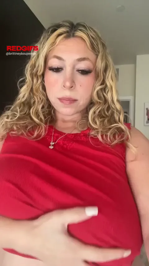 I love the way my tits pop out