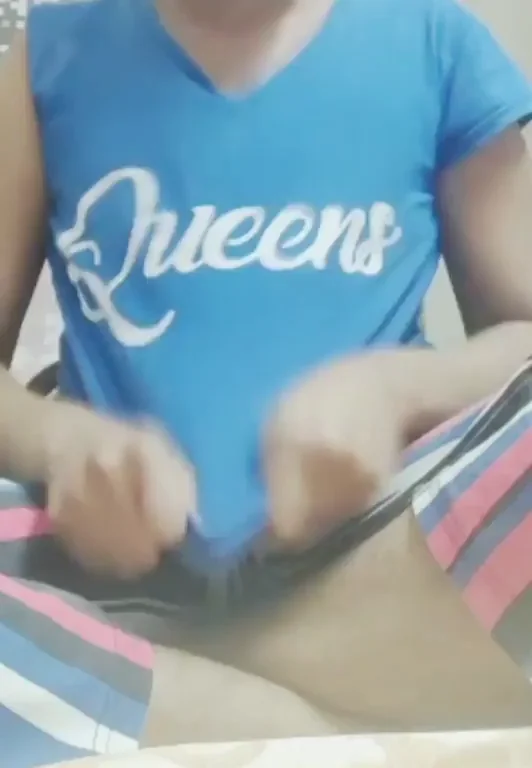 Peek-a-Boob 😘🔥 Indian Babe Teases Titties