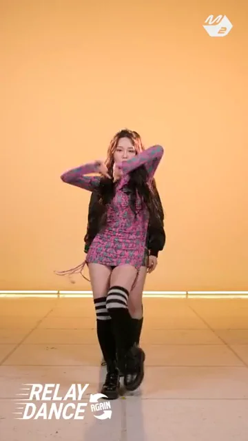 🔥 Nana from WOO!AH! Sizzles in Purple Mini Dress Dance Tease 💜🍑