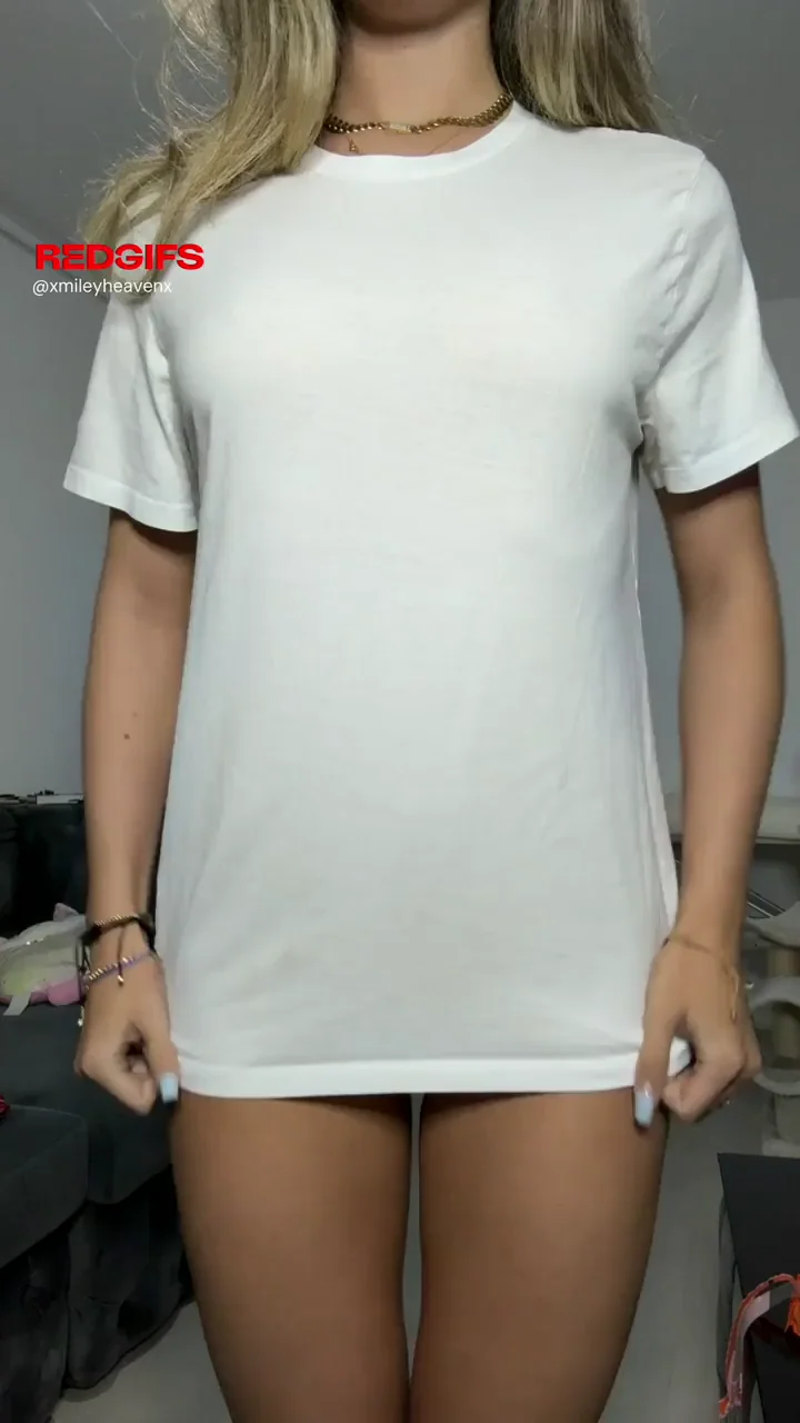 Am I Your Type? Blonde Teen Tease in Tight Tee 😏🍒
