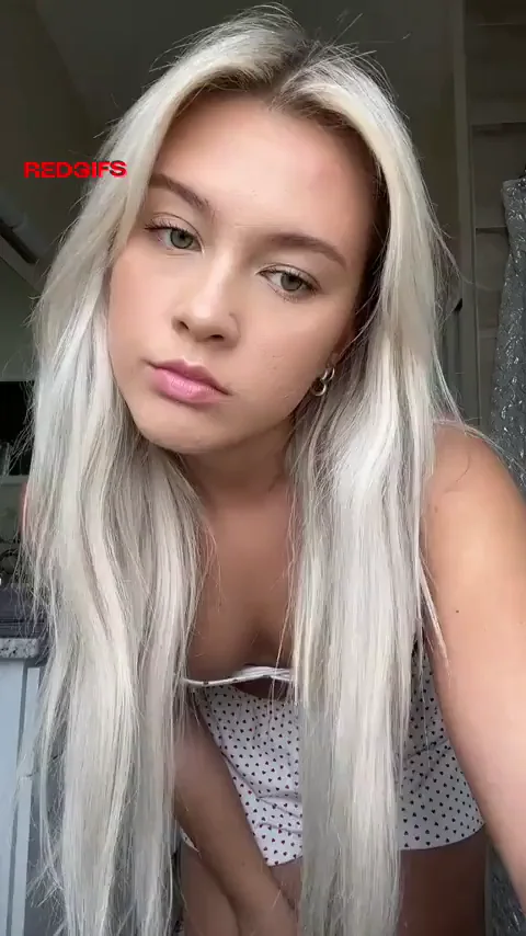 hottest green eye fit tight blondie