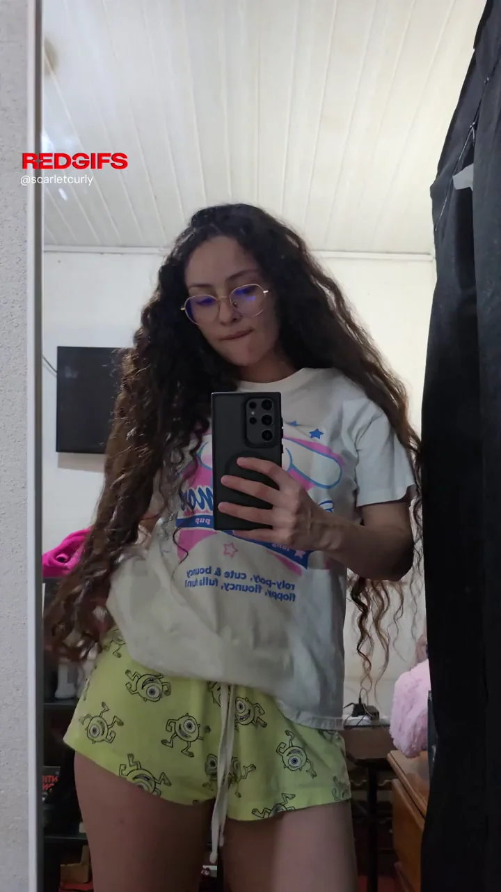 kiss my tummy