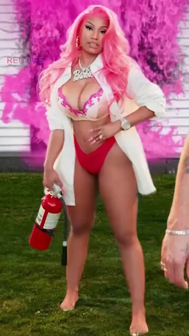 Nicki Minaj's Slutty Pink Twerk Tease: Busty Ebony Booty Explosion