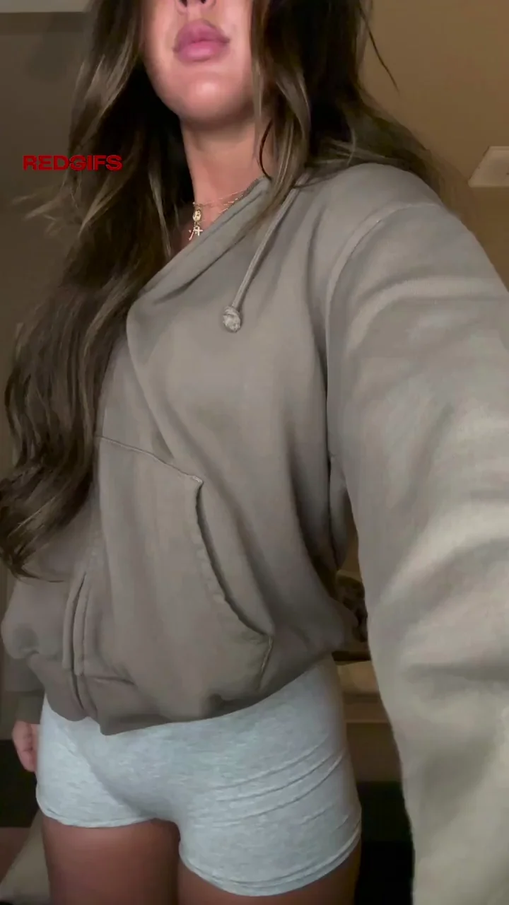Stop Scrolling & Watch This Tiny Teen Slut Strip 😈🍑