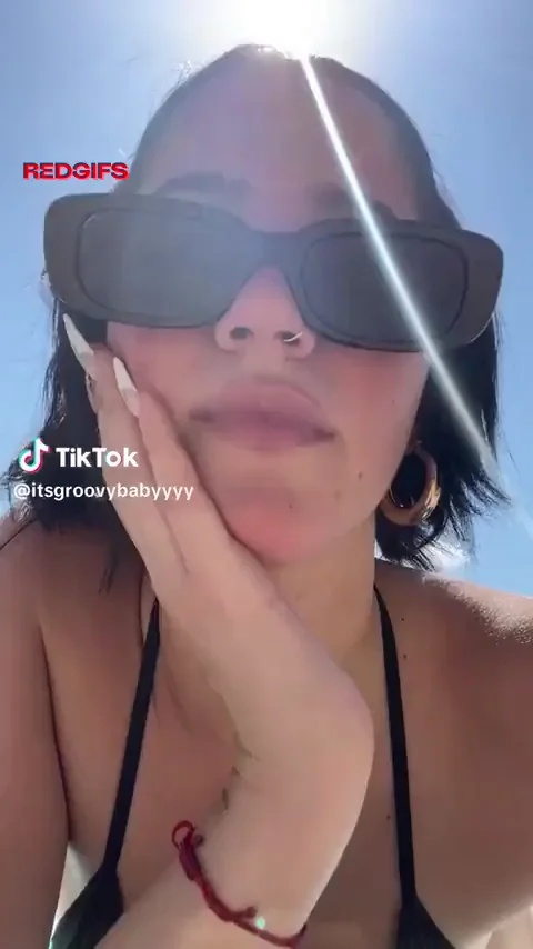 🔥 @itsgroovybabyyyy's Phat Latina Ass Shaking in Tiny Bikini 💦🍑