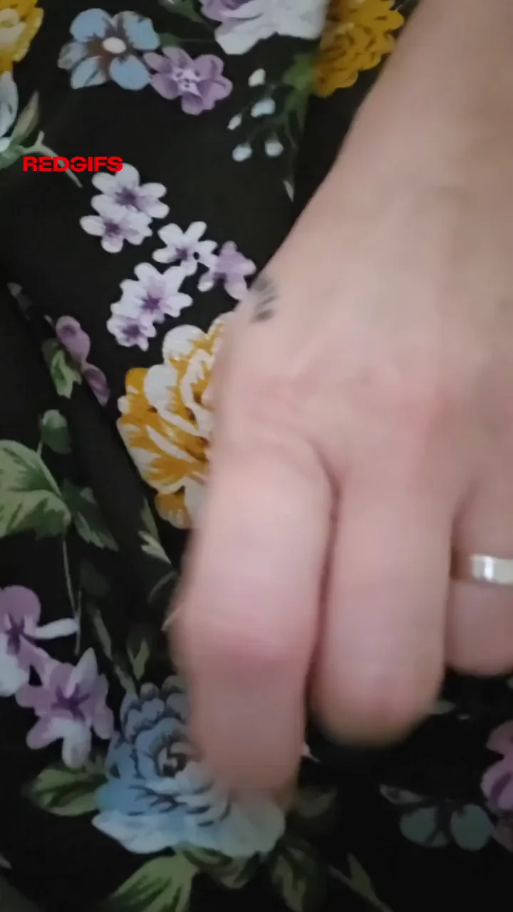 Surprise under my dress (39)