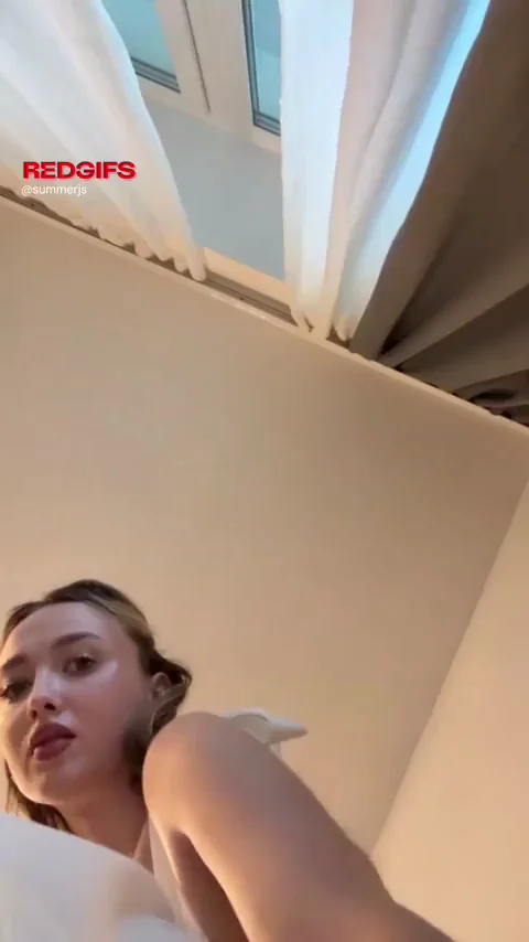 Wanna sit on your face and take off panties with teeth