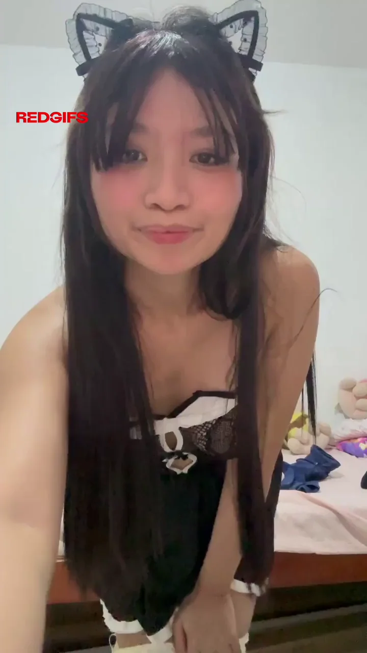 Bratty Filipina Cat Slut Begs for Harder Fucking 😻🍑