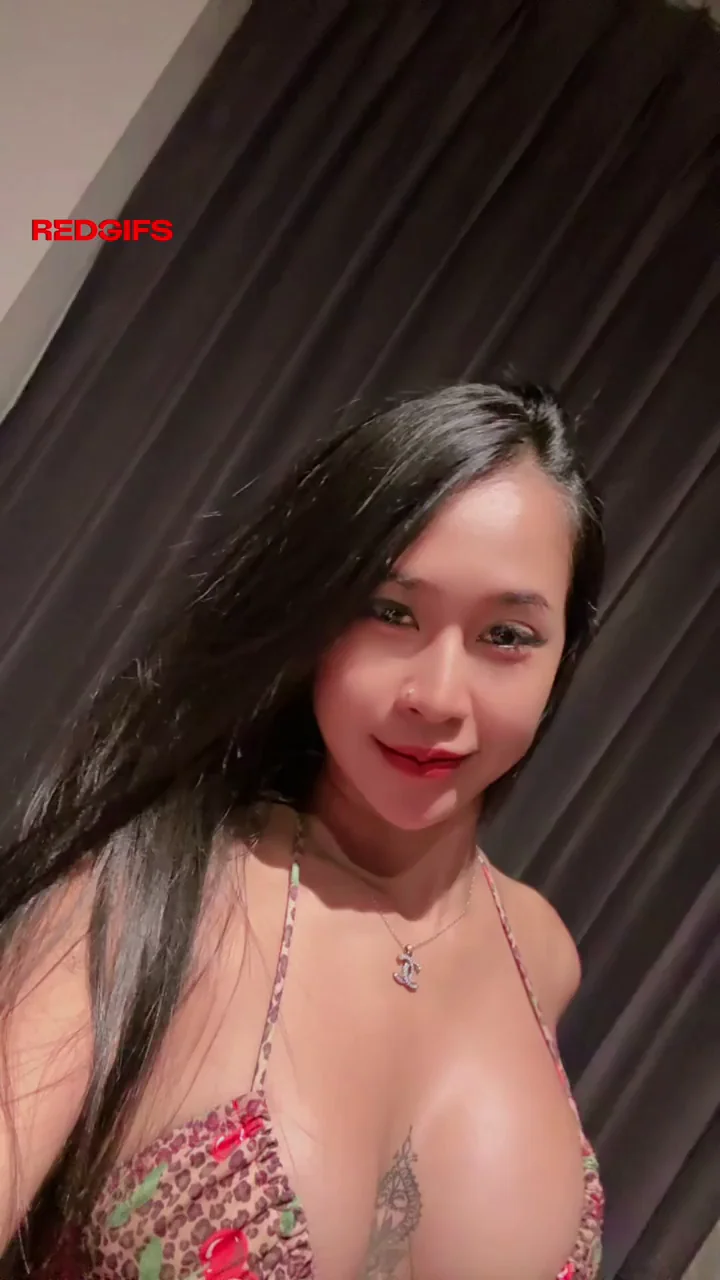 Asian Busty Babe Sings with Slutty Curves Bouncing